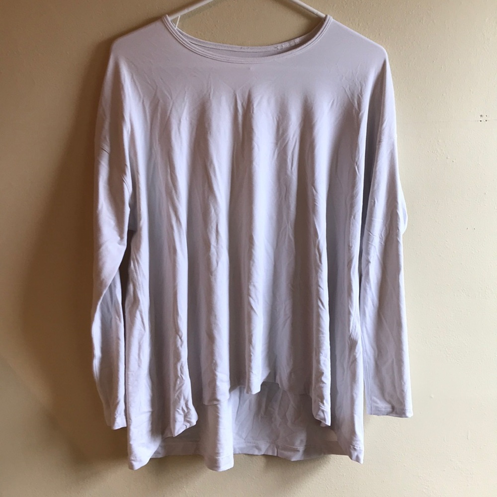 Lululemon White Swing Long Sleeve size 6